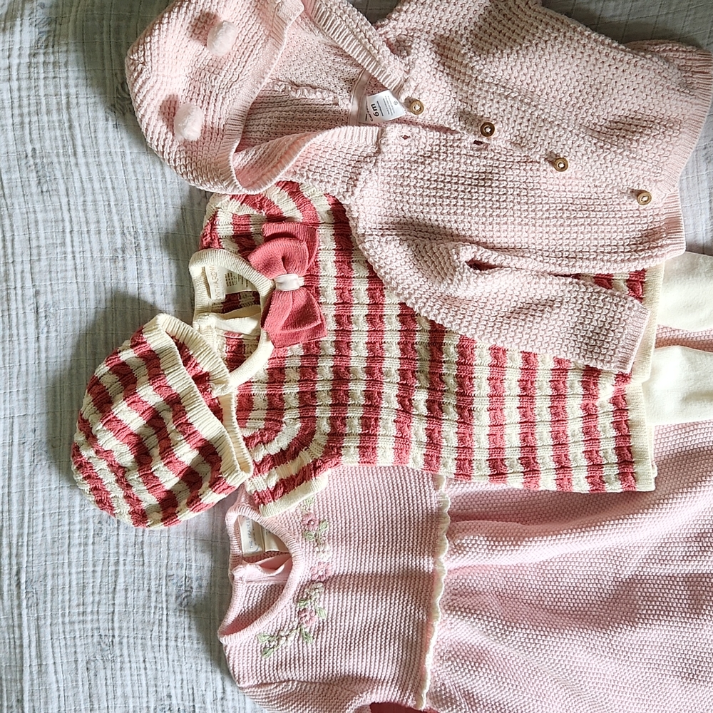 Girl's pink sweater dress bundle 6-9m - Picture 3 of 5
